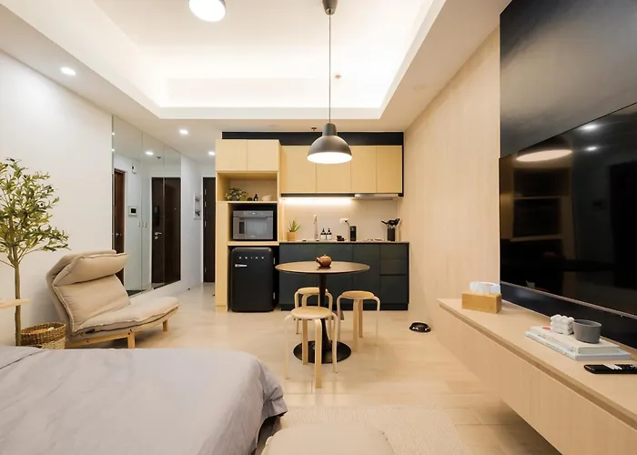 Eastwood Cozy Designer Long Friendly Walk To Mall *