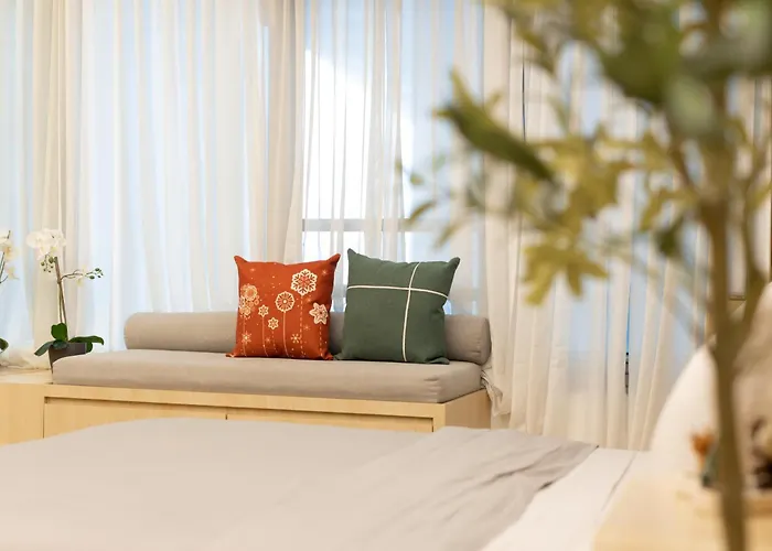 Eastwood Cozy Designer Long Friendly Walk To Mall Apartment *