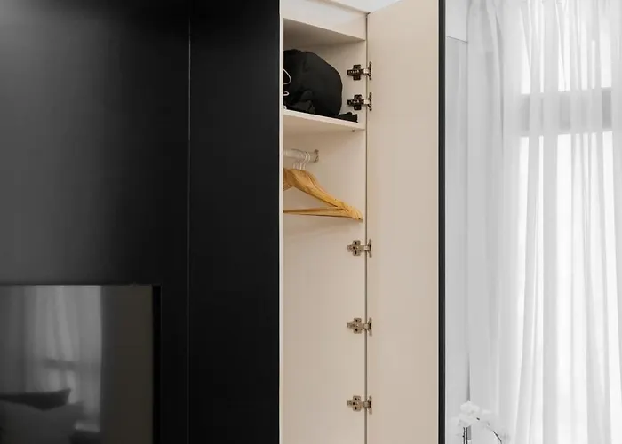 Apartment Eastwood Cozy Designer Long Friendly Walk To Mall Manila