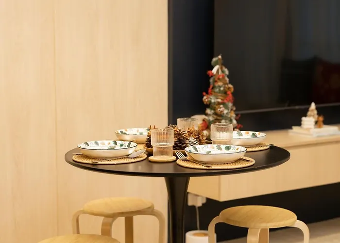 Eastwood Cozy Designer Long Friendly Walk To Mall * Manila