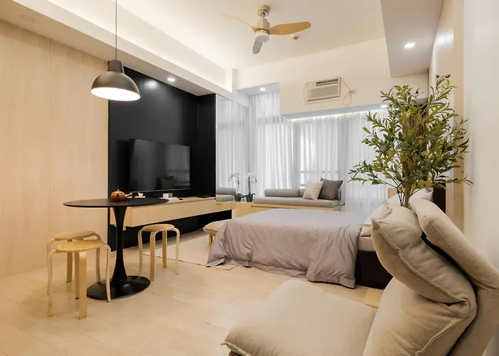 Eastwood Cozy Designer Long Friendly Walk To Mall Apartment *