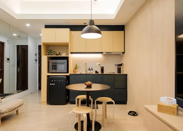 Apartment Eastwood Cozy Designer Long Friendly Walk To Mall